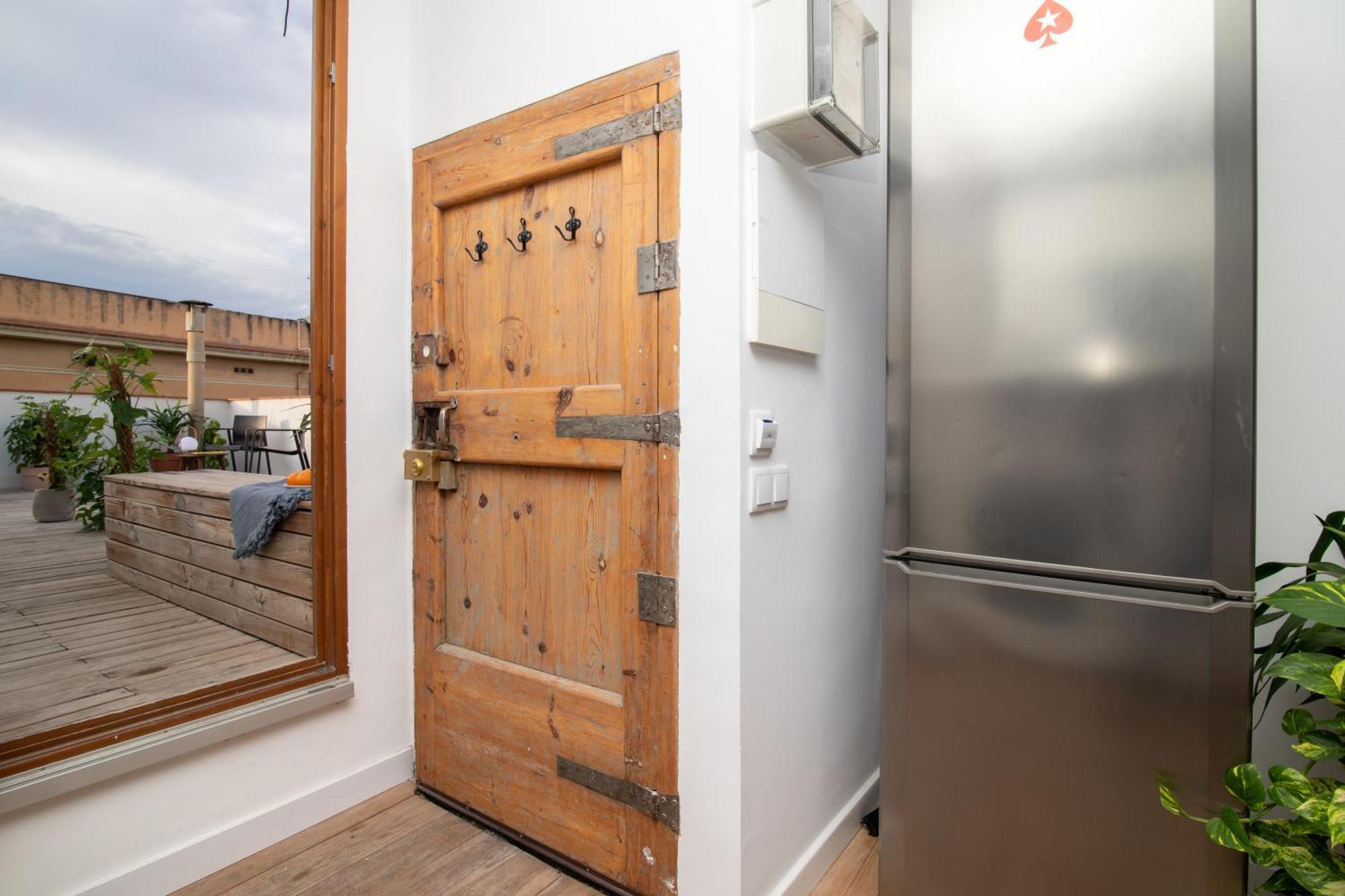 Urban Design Apartments & Studios Барселона Екстериор снимка
