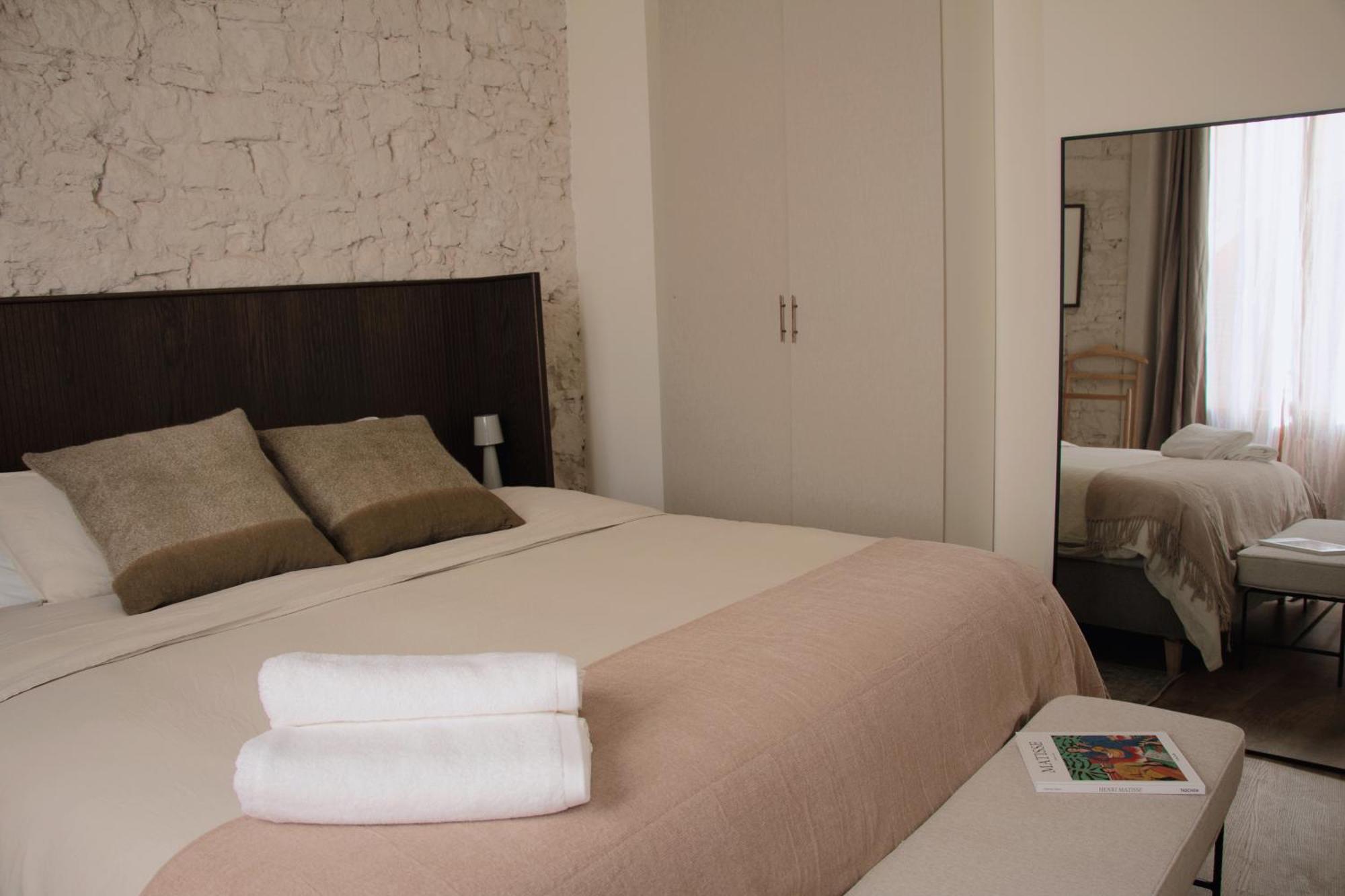 Urban Design Apartments & Studios Барселона Екстериор снимка